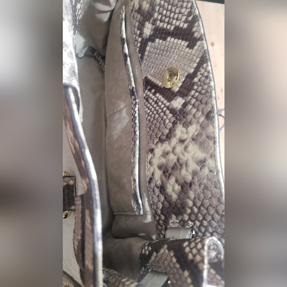 Michael Kors Hamilton Crocco Embossed Python Leather Bag - Picture 12 of 15